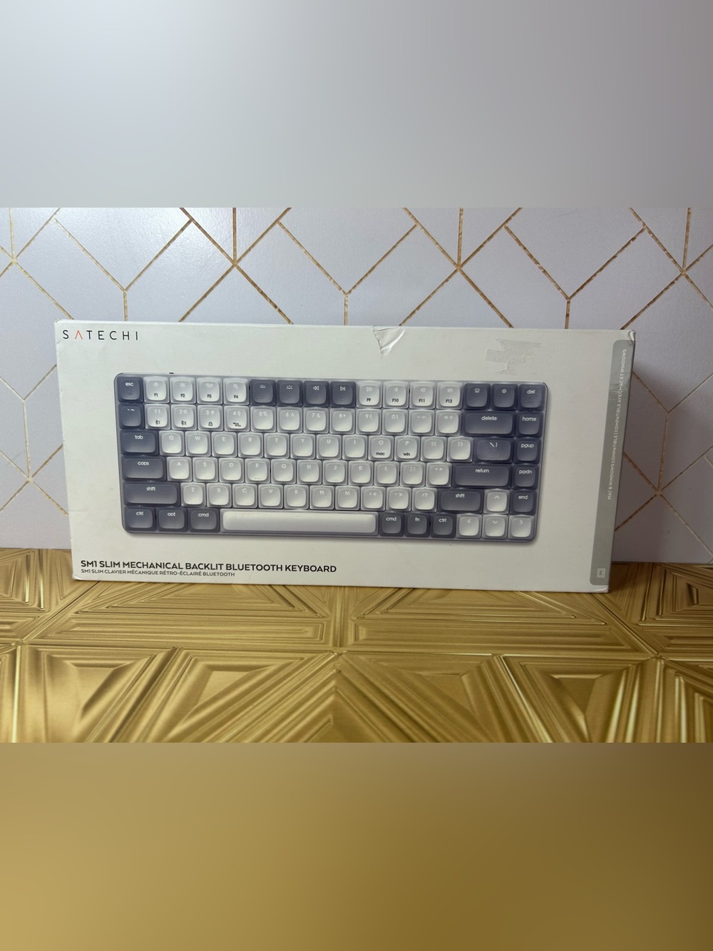 SATECHI SM1 Slim Mechanical Backlit Bluetooth Keyboard